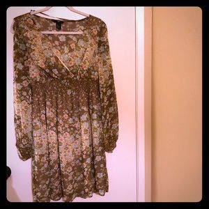 H&M Long sleeve floral dress